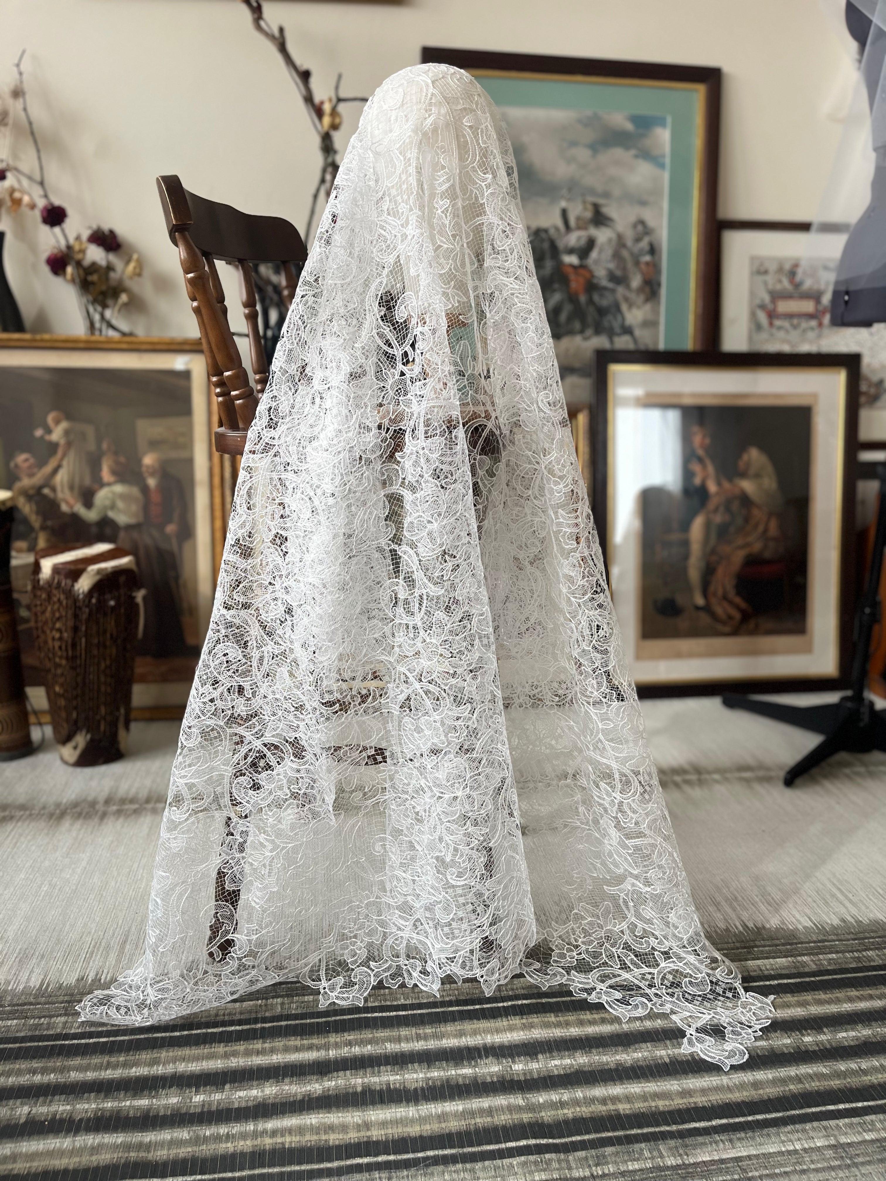 La Vigne — Guipure Lace Bridal Veil