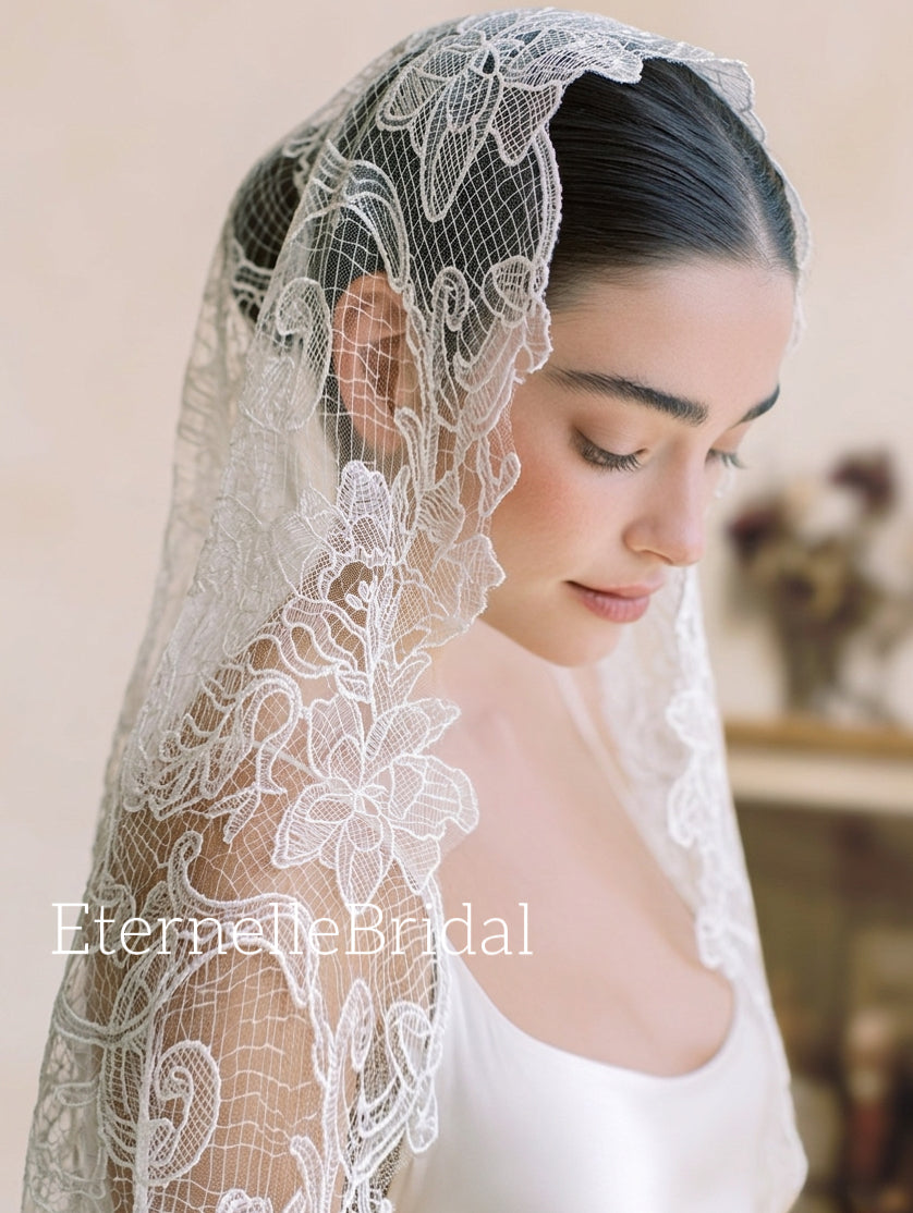La Vigne — Guipure Lace Bridal Veil