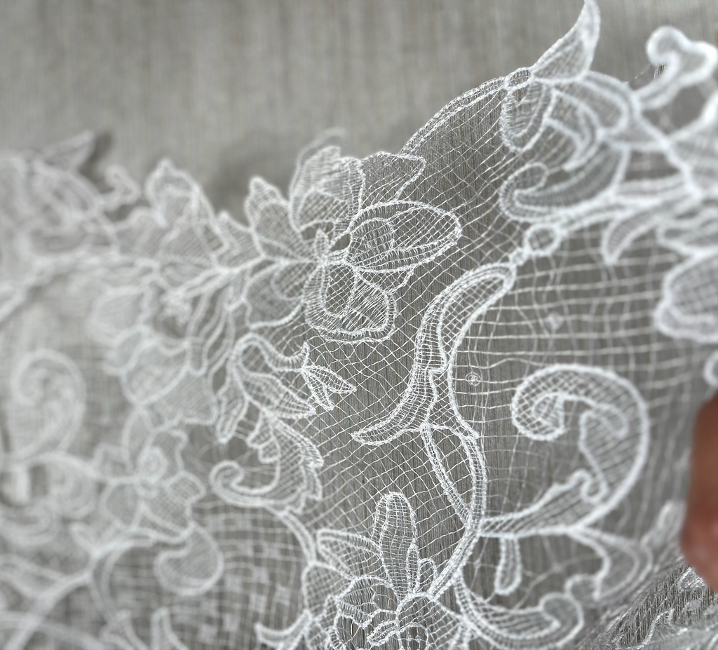 La Vigne — Guipure Lace Bridal Veil