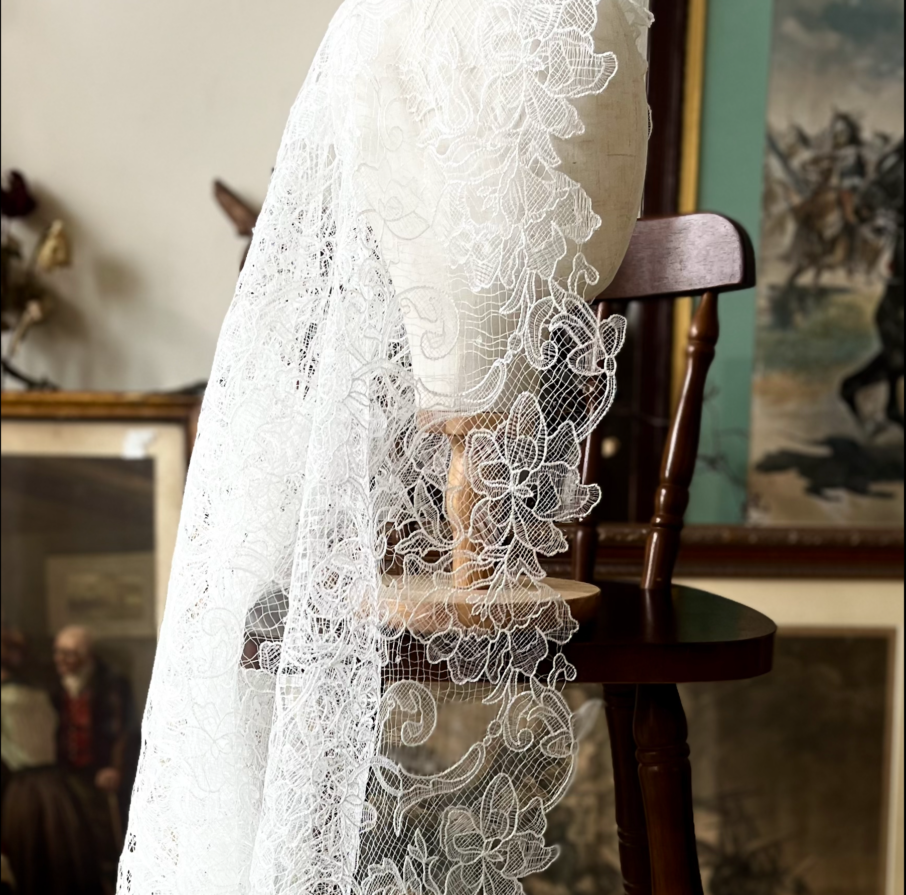 La Vigne — Guipure Lace Bridal Veil