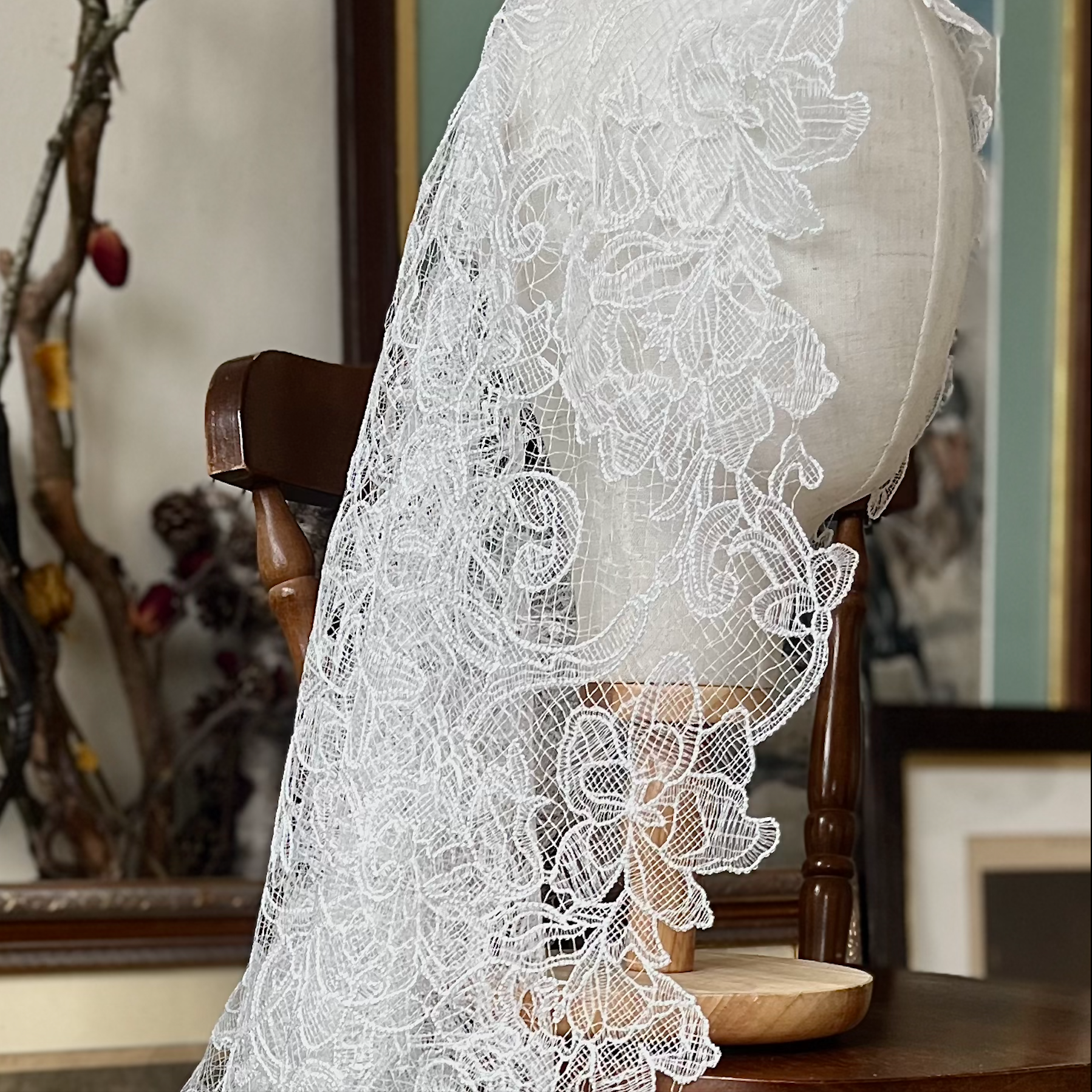 La Vigne — Guipure Lace Bridal Veil