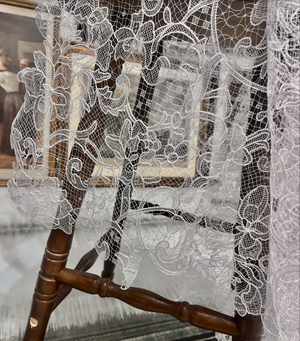 La Vigne — Guipure Lace Bridal Veil