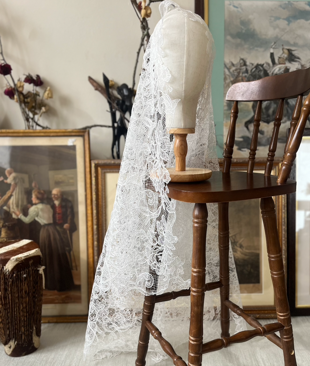 La Vigne — Guipure Lace Bridal Veil