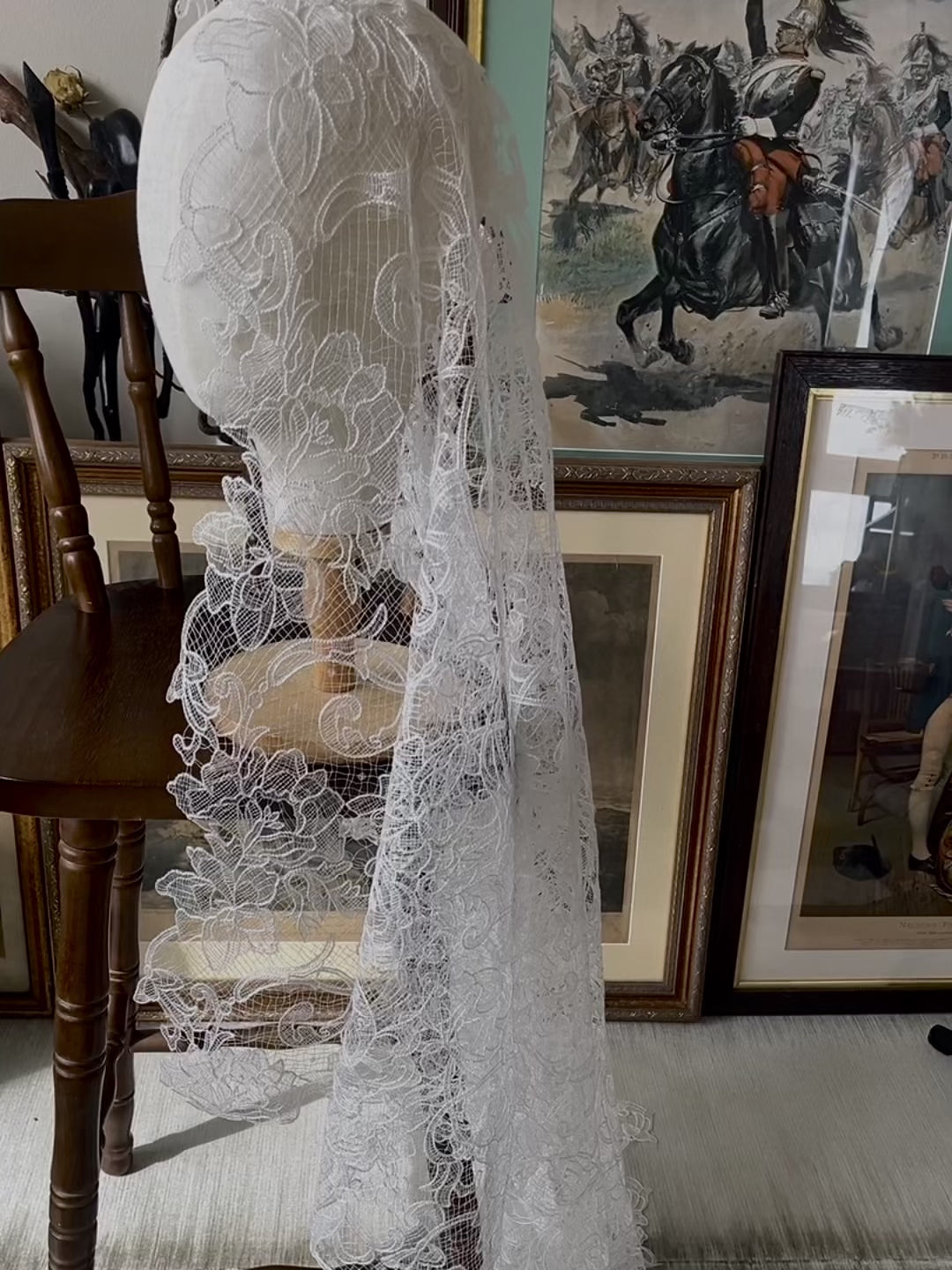 La Vigne — Guipure Lace Bridal Veil